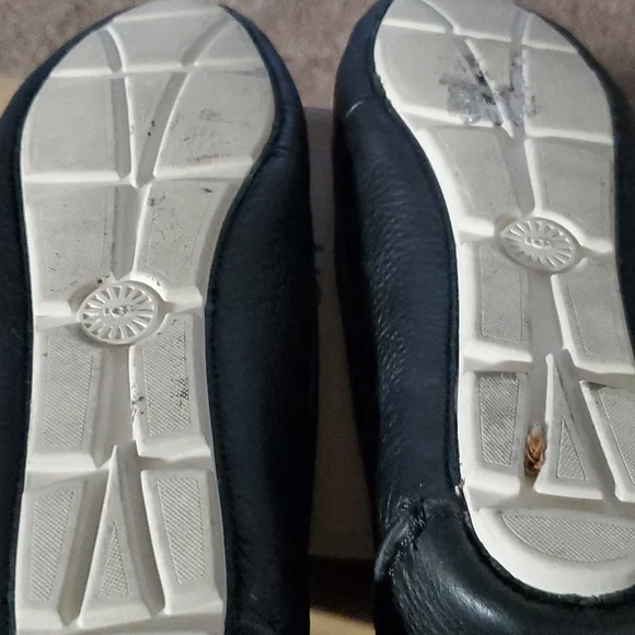 UGG Loafer - Picture 6 of 6